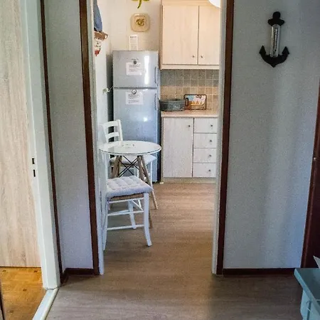 Platyforos, In Of Apartment *